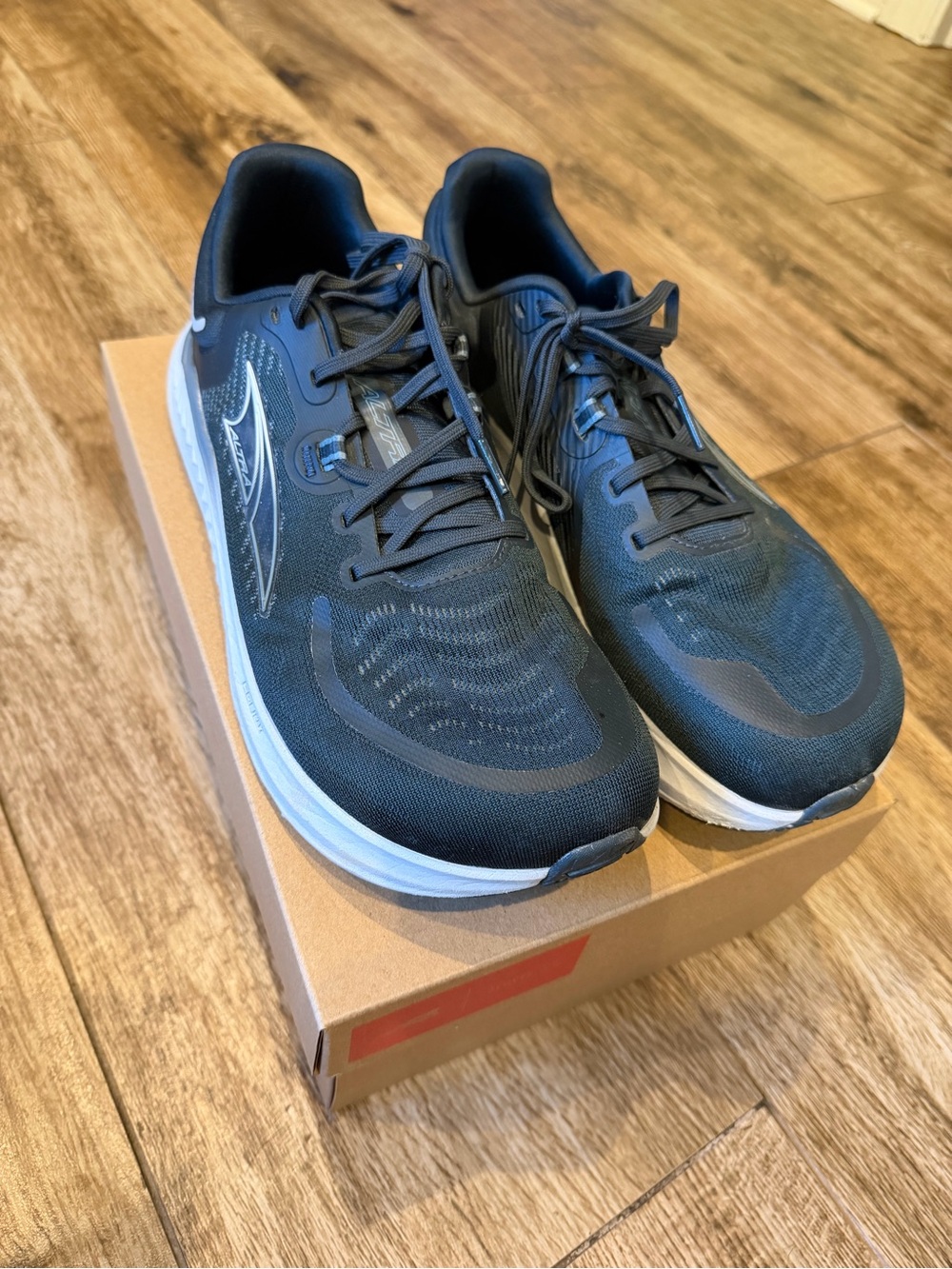 Altra Paradigm 7